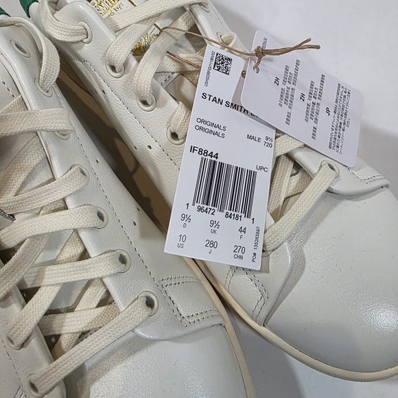 Adidas White Sneakers with Green and Gold Highlights - Picture 3 of 7